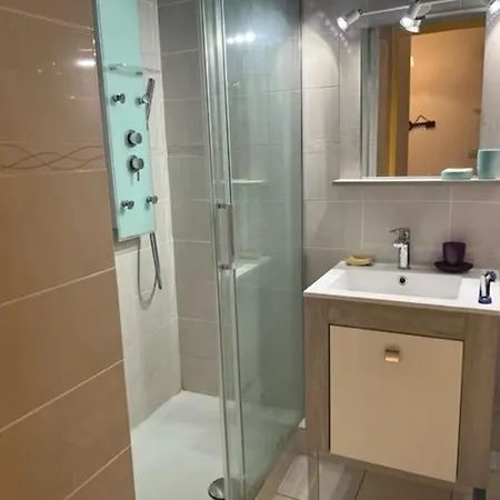Апартаменти T2 Avec Garage A Proximite Des Plages Et Attractions - Fr-1-749-65 Агд
